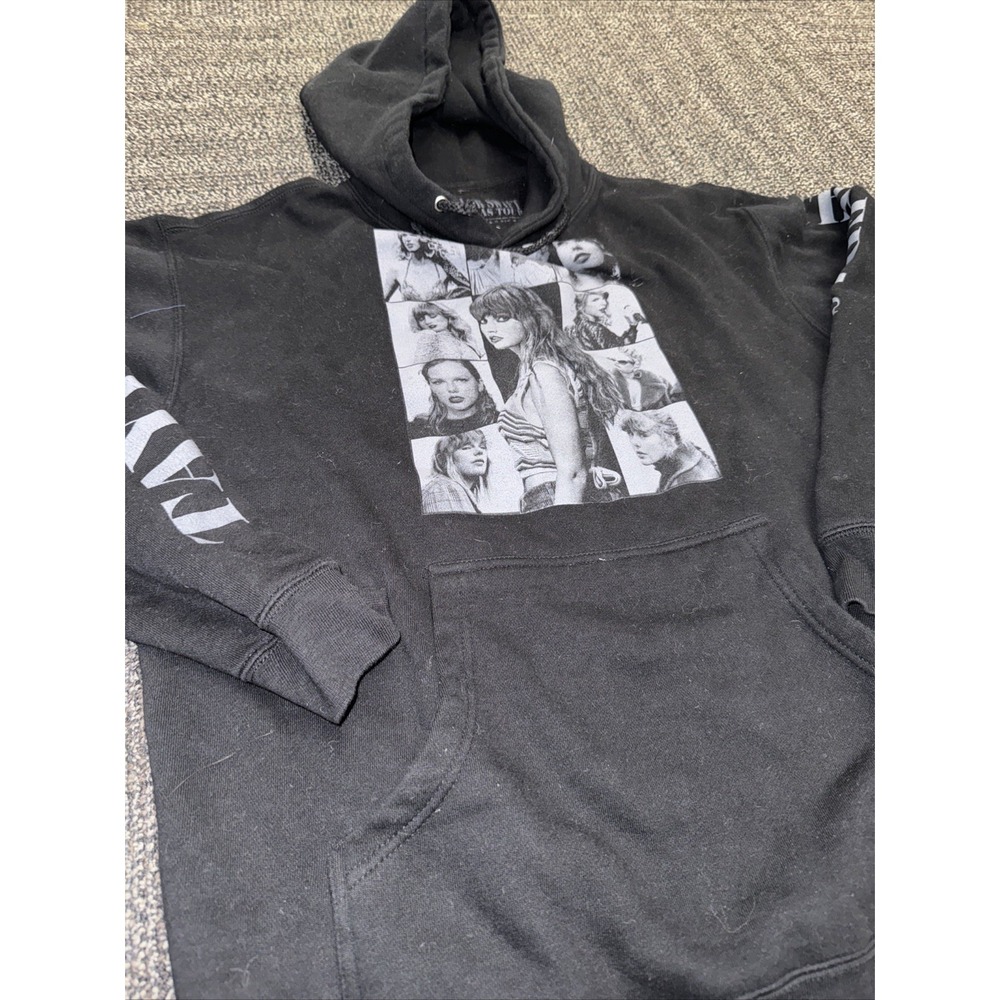 Taylor Swift The Eras Tour Black Hoodie Size-Official Merchandise Mens Medium - Picture 4 of 5